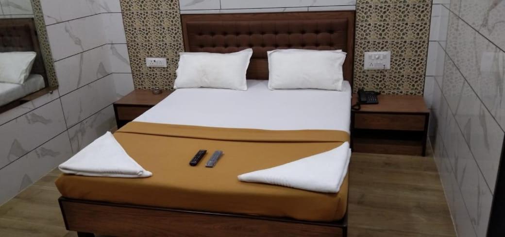 Hotel Royal Residency Bombay Esterno foto